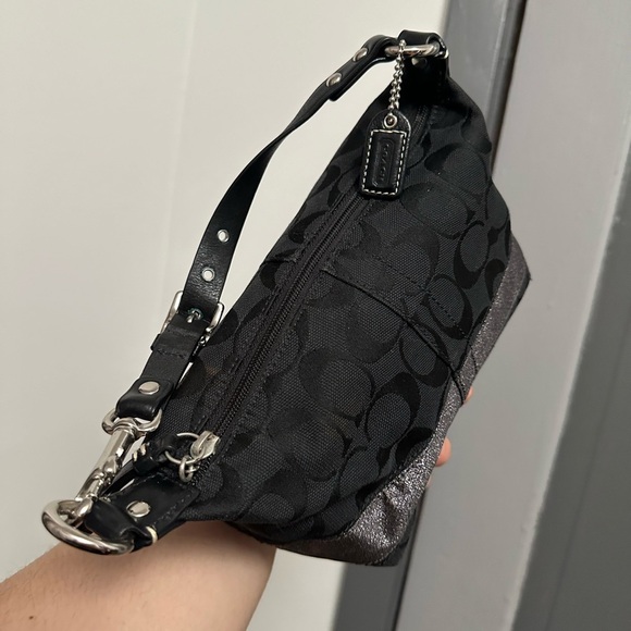 VTG Coach Signature Stripe Top Handle
Small Pouch Gunmetal #40024 - Picture 4 of 7